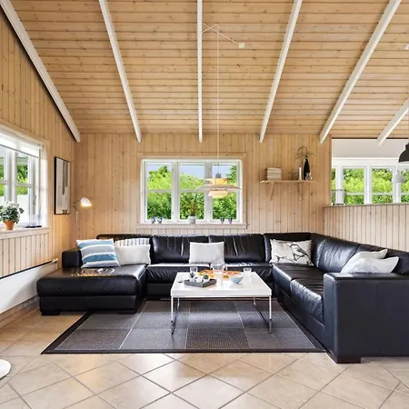 Andon - 320m From The Sea By Interhome