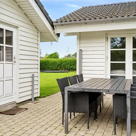 Andon - 320m From The Sea By Interhome *